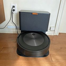Roomba J7+