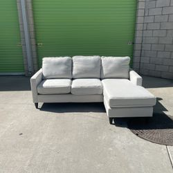 * Free Delivery* Gray Sectional Couch Sofa w/ Reversible Chaise