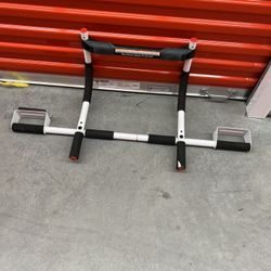 doorway pull-up bar