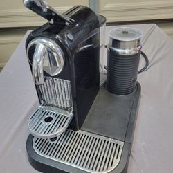 Nespresso D121 w. Frother & Reusable Caps