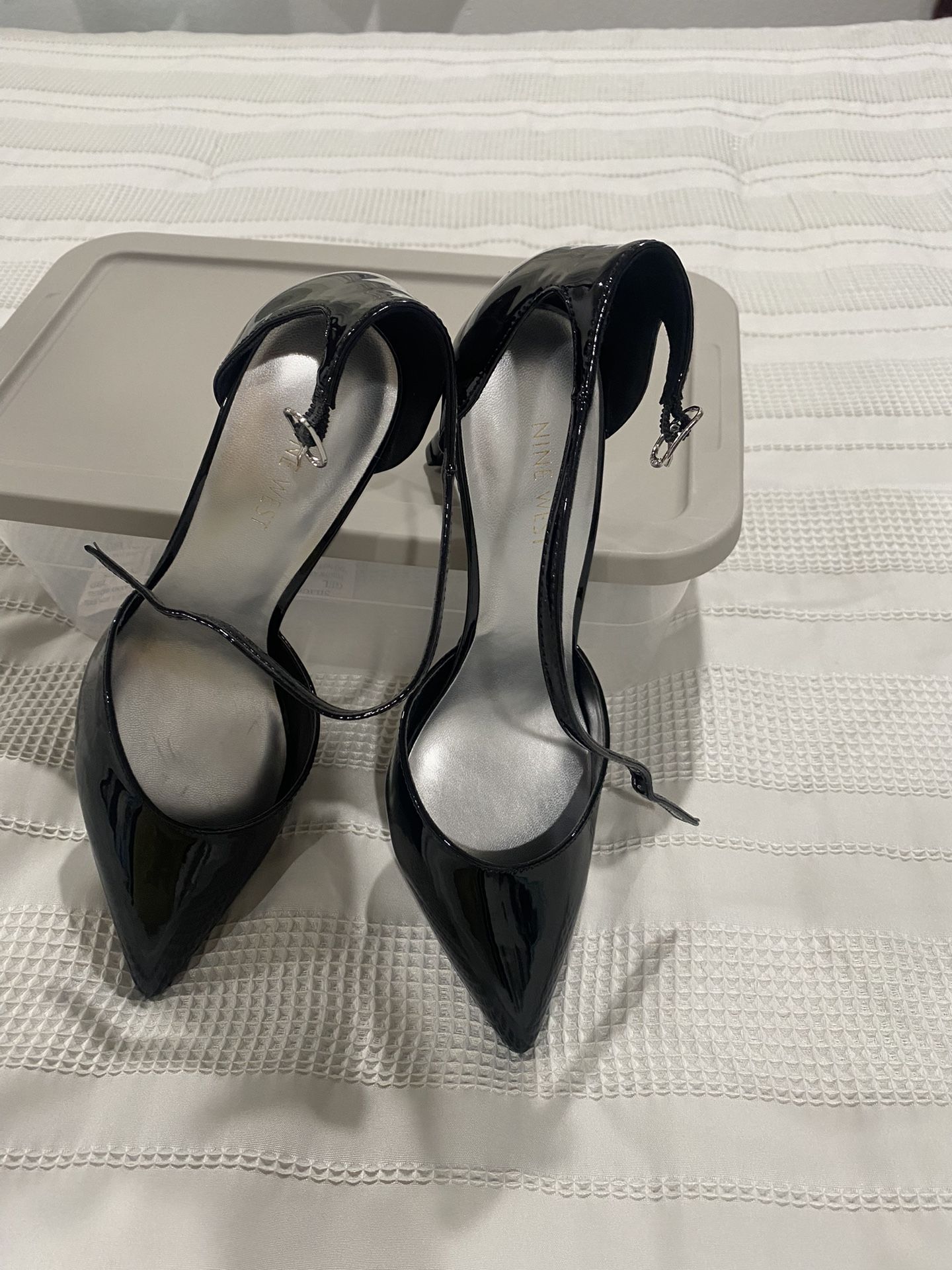 8.5 M Heels Black