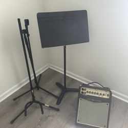 Set Musical Pedestal, Soporte Para Guitarra , Microfono Y Amplificador + Soporte Para 6 Guitarras 