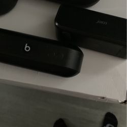 2 Speakers  Beats And The Other One Jay AM