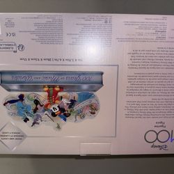 Disney 100 Figurine Store 
