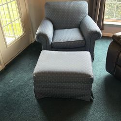 Lounge Chair And Ottoman 