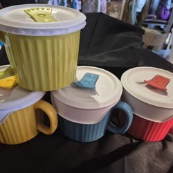 CORNINGWARE set of 4 Meal Mugs w/ Lids(All Included)