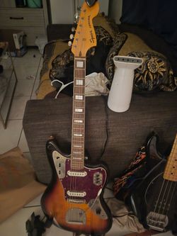 Jaguar eletric guitar
