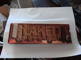 Naked Heat Urban Decay make-up