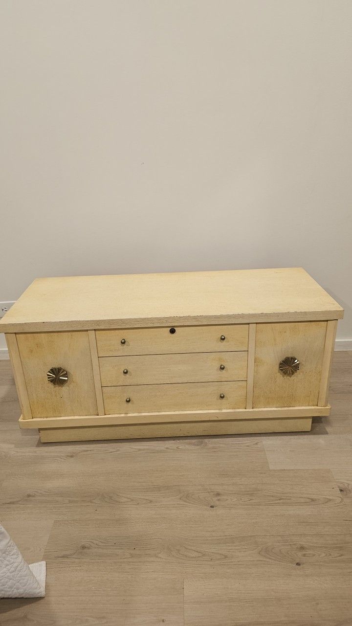 Chest / Storage
