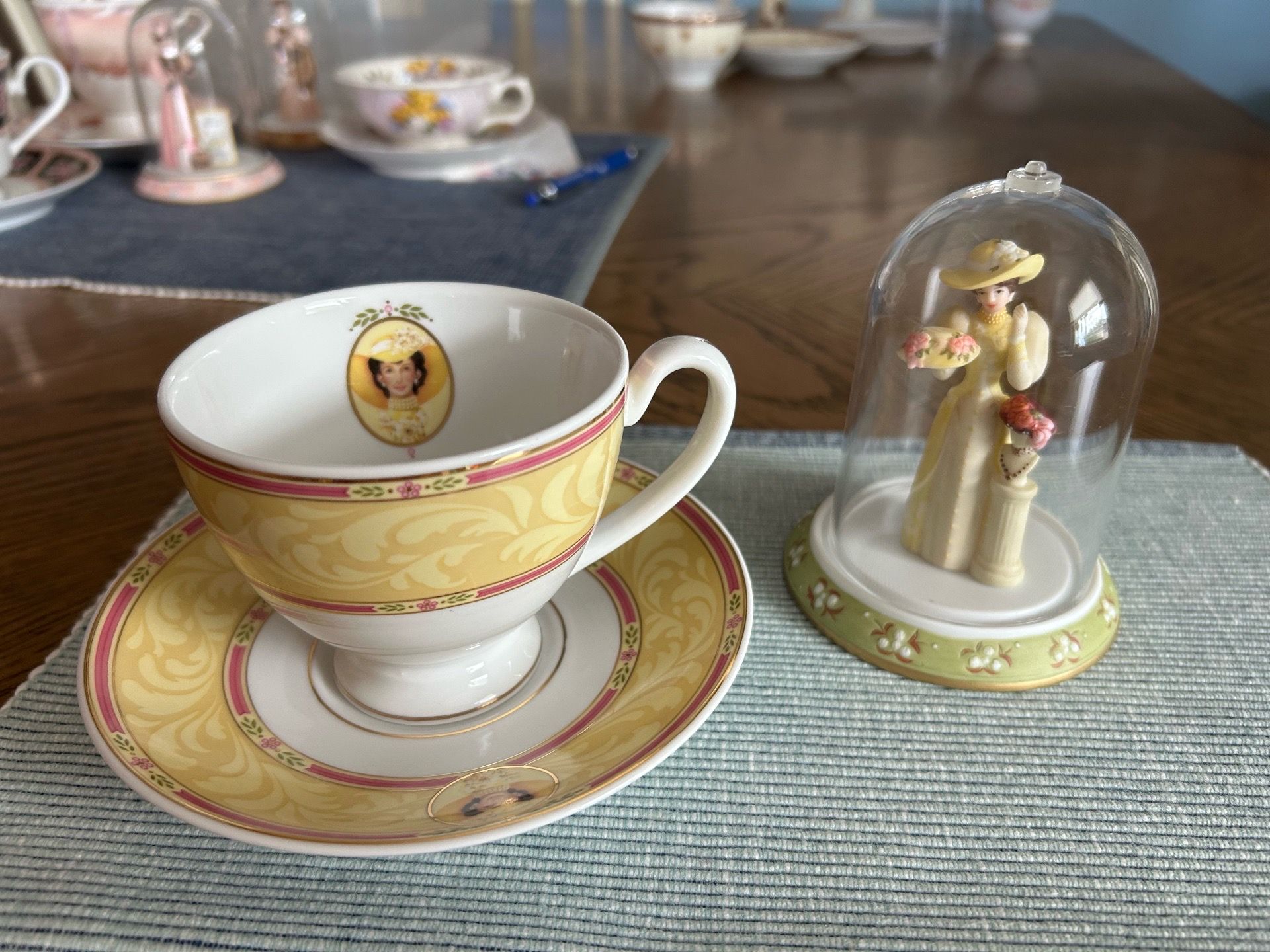 Avon antiques collection