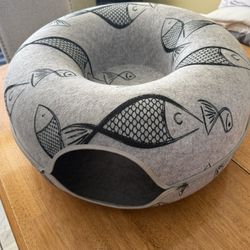 Cozy Cat Cave Bed – Fish Print Design $40 OBO Gray Cat Cave Beds, 24x24x11 Inch Large Cat Tunnel Fishes Print