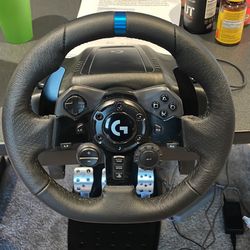 Logitech G923 Racing Wheel