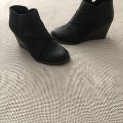 Women’s Bootie Size 10m