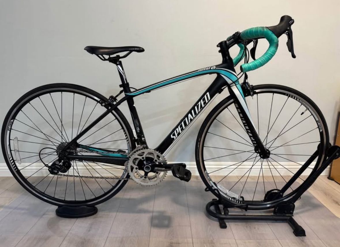 Specialized Amira Road Bike (size 44)