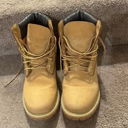 Timberland boots - Used Only One Time - like new - 6 Size 