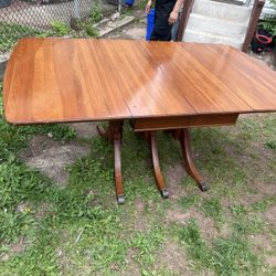 Vintage Duncan Phyfe Triple Pedestal Mahogany Drop-Leaf Dining Table