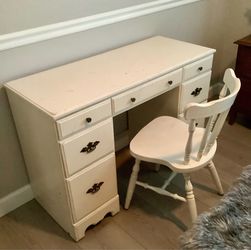 White Vintage Wooden Desk/Vanity and Chair