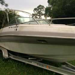 2005 Four Winns 225 Sundowner