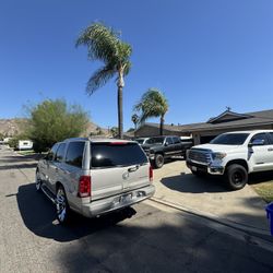 2004 Cadillac Escalade