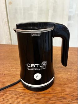 Coffee Bean & Tea Leaf Milk Frother