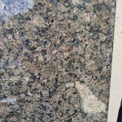 Slabs Of Black Granite To Design A Bar Or Counter 