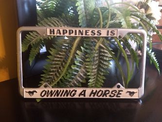 VINTAGE AUTO LICENSE PLATE HOLDER