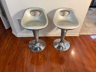 Bar stools grey (set of 2)
