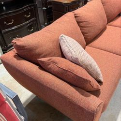 Large Curved Couch  Smoke Free Peet Free . Excellent Condition 