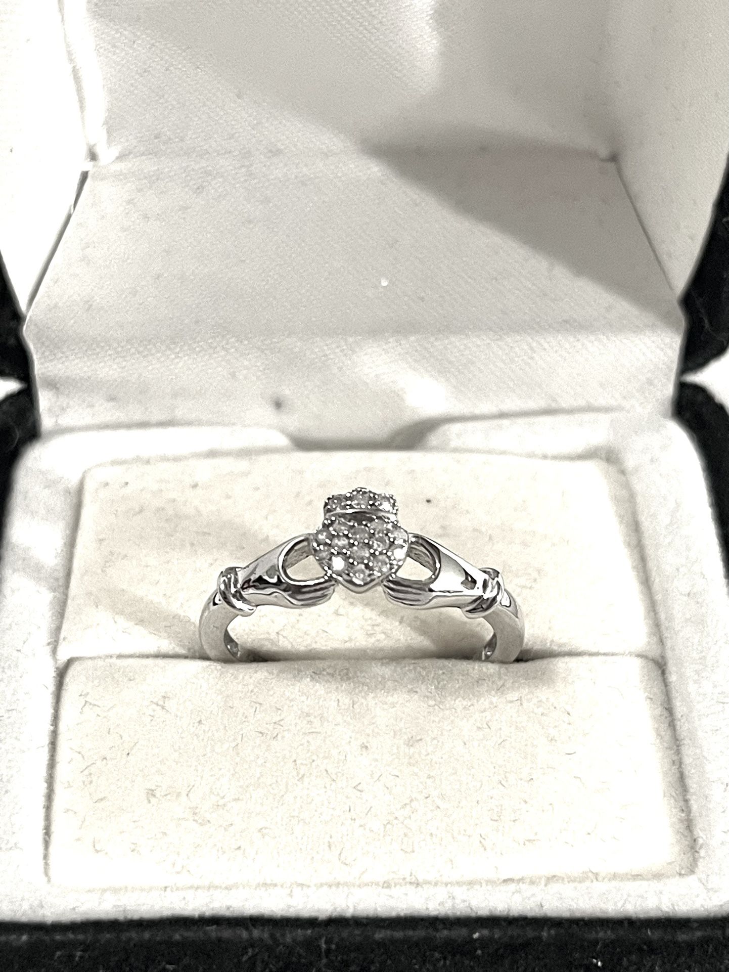 Brand New 16 Authentic Diamonds Set In A Sterling Silver Wedding Ring. Size 7.