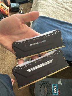 Vengeance rob pro ddr4 32gb ram (2x16)
