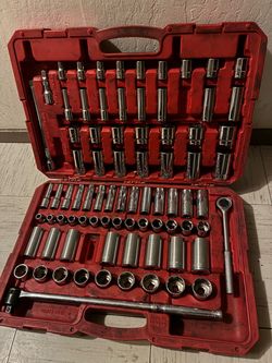 Tekton 1/2 in. Socket & ratchet set
