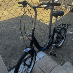 Schwinn Loop Folding Bike 
