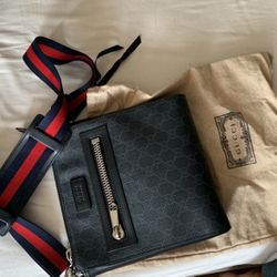 Gucci Messenger Bag