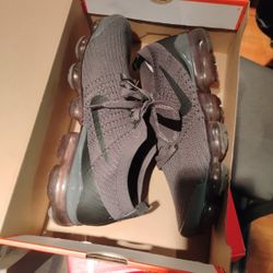 Nike VaporMax.