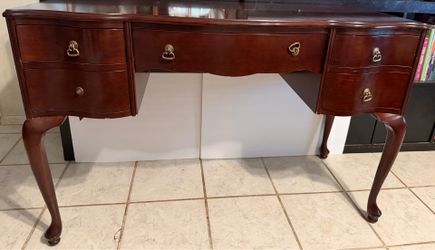 Free desk