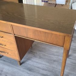 Soild Desk L42 X W18 X H30 
