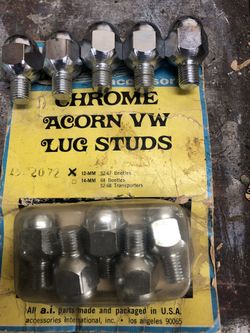 Chrome Acorn Be Lug Studs