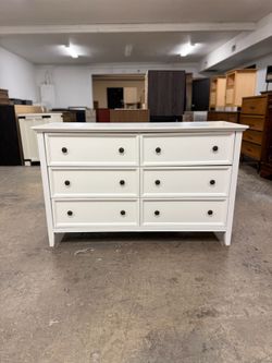 White 6 Drawer Dresser