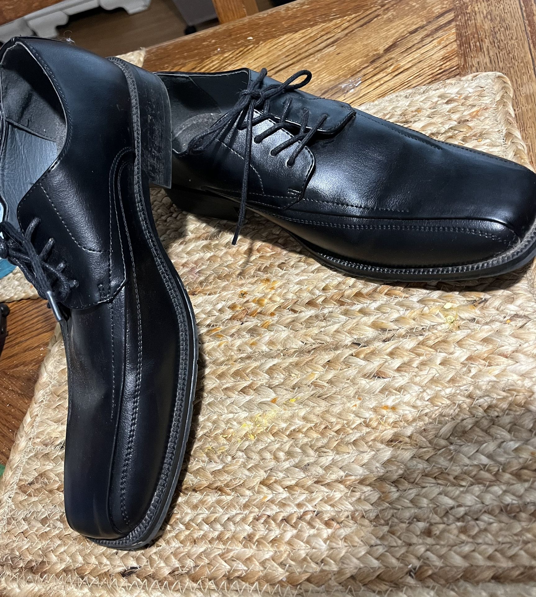 Size 11 Men’s Leather Shoes 👞