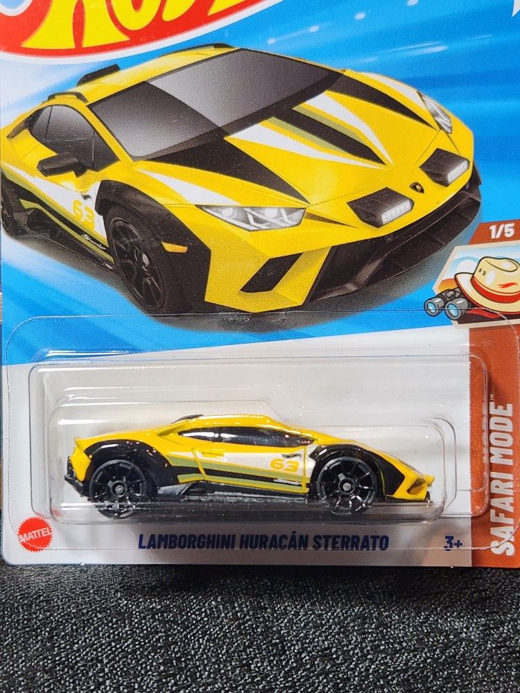 Hot Wheels Lamborghini Huracan Sterrato