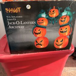 9’ Inflatable Pumpkin Arch 
