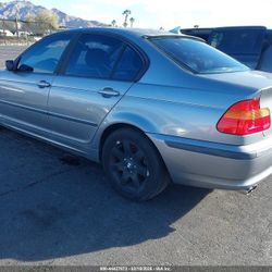 2004 BMW 325i