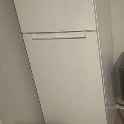 Magic Chef Refrigerator 