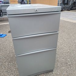 Gyay  3 Drower Metal  Filing Cabinet 