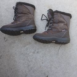 Kids Kamik  Snow Boots Size 5