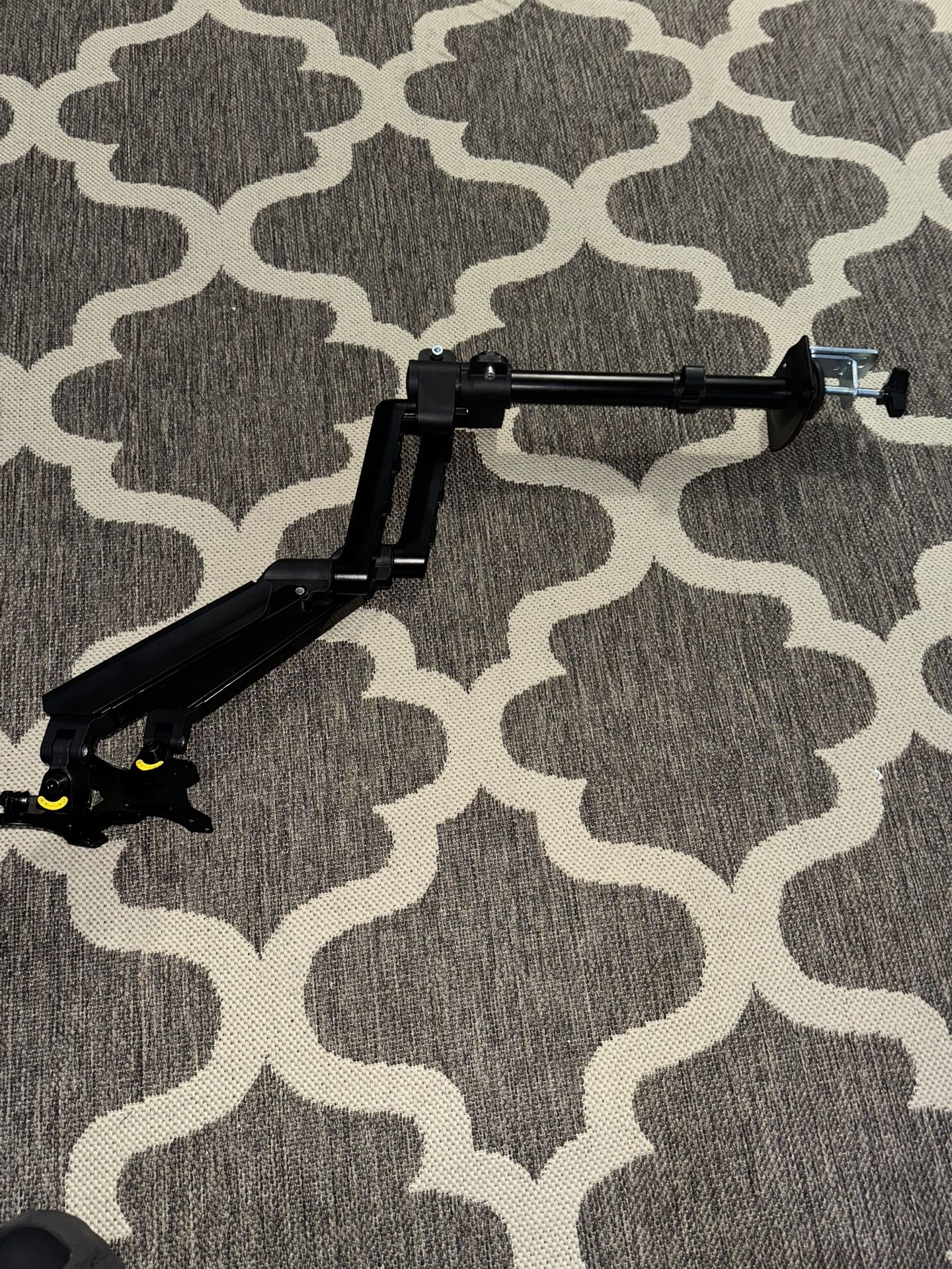 huanuo dual monitor mount model hnds16b
