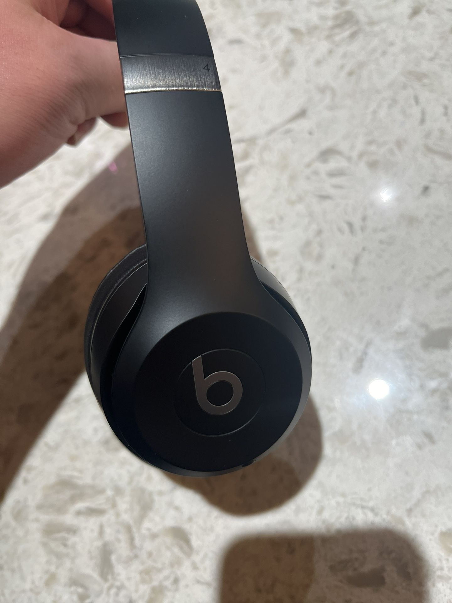 Beats Solo 4s