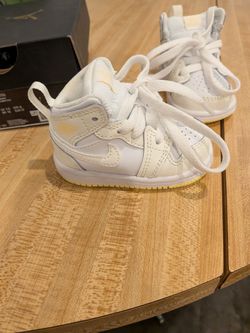 Nike Air Jordan 1 Mid Toddler Sneakers
