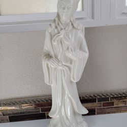 Porcelain Geisha Statue