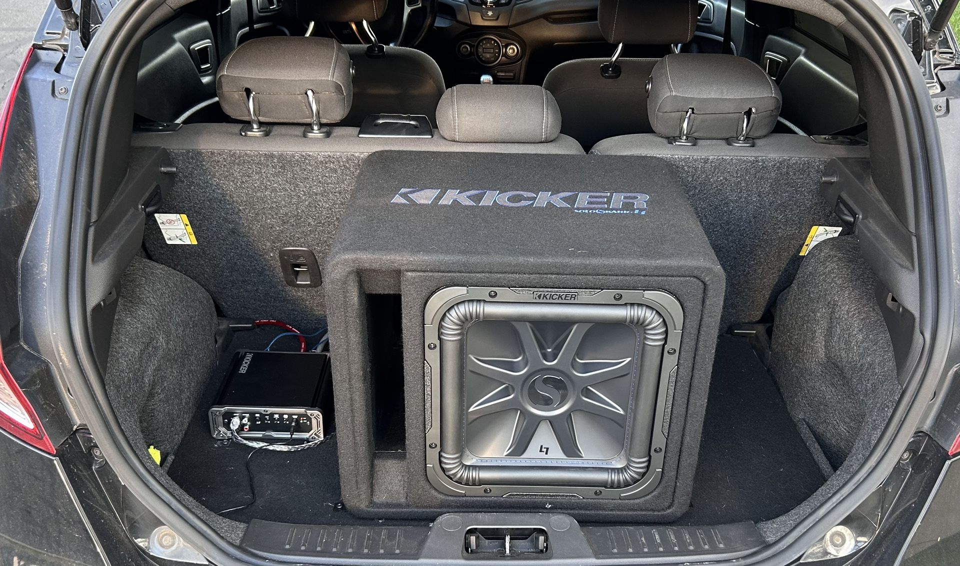 12” Kicker LS7 Solo Baric Setup